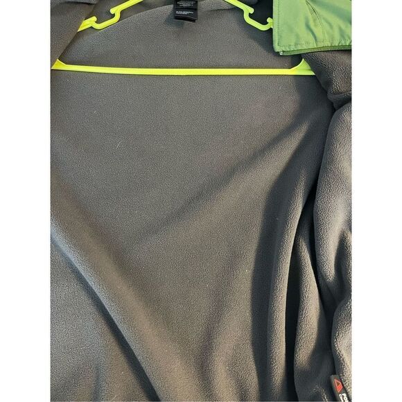 Boys North face Polartec jacket - Picture 10 of 13